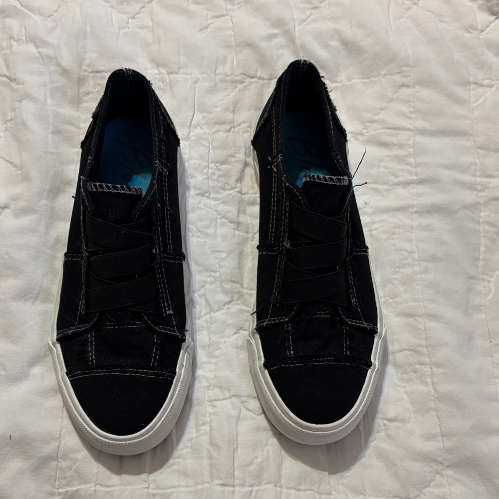 Sleek Black Women's Sneakers